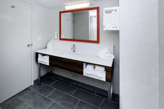 غرفة بسرير كينج، Hampton Inn Port Charlotte 6/8