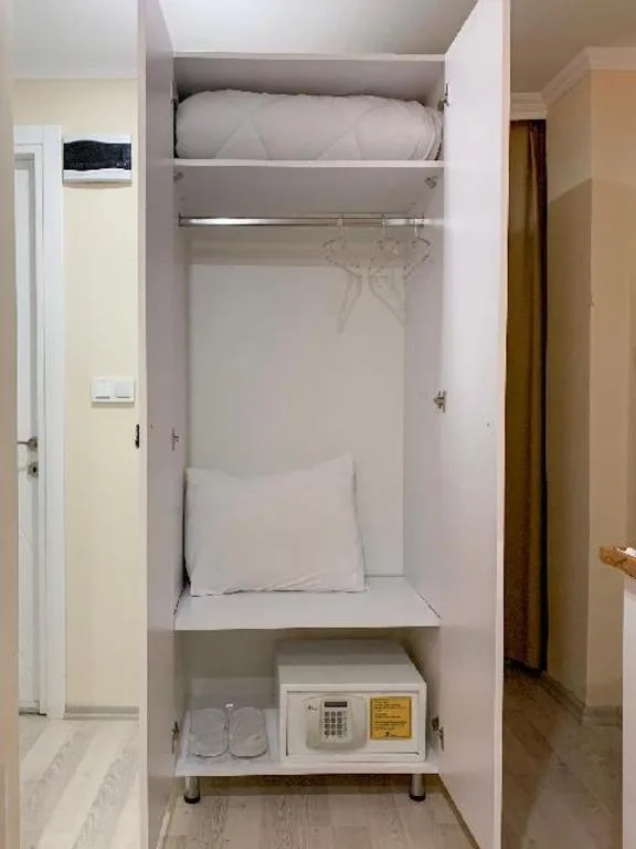 غرفة ثلاثية بسرير مزدوج وسرير فردي، Vander Valk Istanbul Hotel 1/1