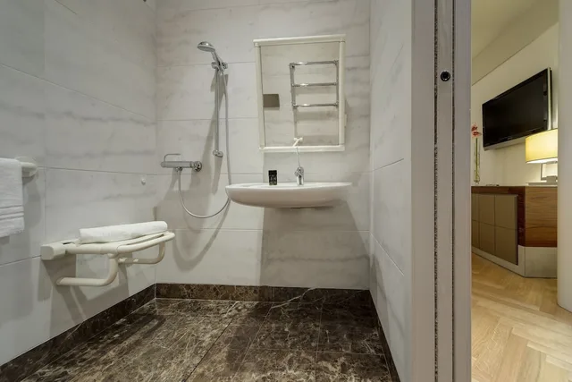 غرفة كلاسيكية بسرير كوين، Melia Genova 10/10
