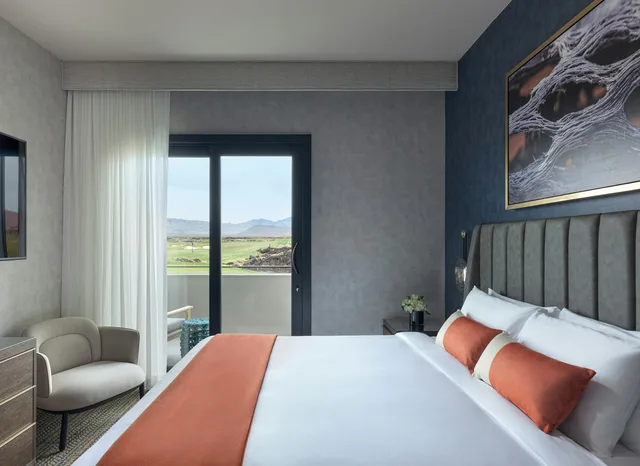 2 Bedrooms, Suite, Accessible, Black Desert Resort 1/3