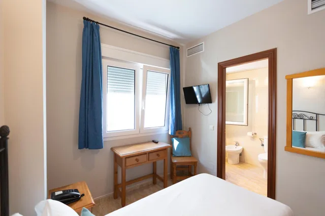 غرفة مفردة، Hotel Mediterraneo 4/10
