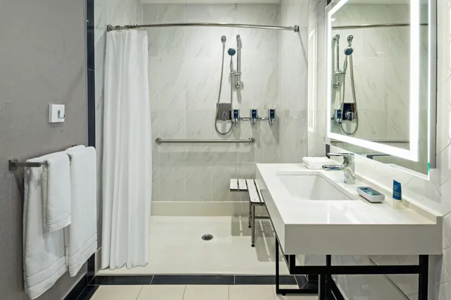 غرفة بسرير كينج، Four Points By Sheraton Manhattan Midtown West 3/4