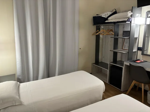 غرفة قياسية بسريرين منفصلين، Osimar Hotel Rome 2/8