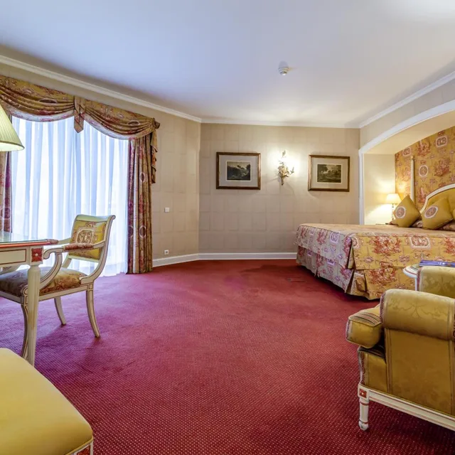 Garden Suite, King Bed، Olissippo Lapa Palace 2/7