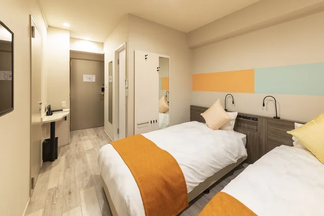 غرفة متصلة بأربعة أسرّة وسريرين منفصلين، Sarasa Hotel Dotonbori 1/3