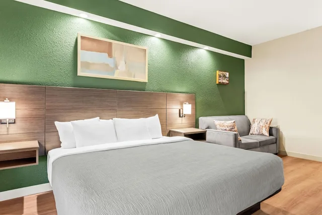 جناح بسرير كينج مع أريكة لذوي الإعاقة، Quality Inn Pooler - Savannah I-95 6/10