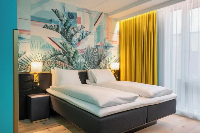 غرفة بسرير مزدوج لذوي الإعاقة، Thon Hotel Storo 1/4