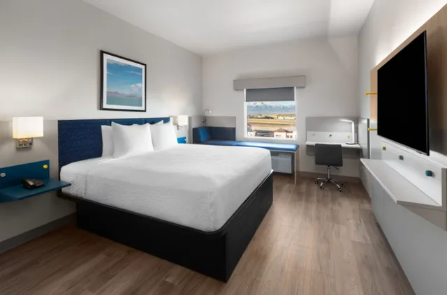غرفة بسرير كينج، Microtel Inn & Suites by Wyndham Tooele 1/2