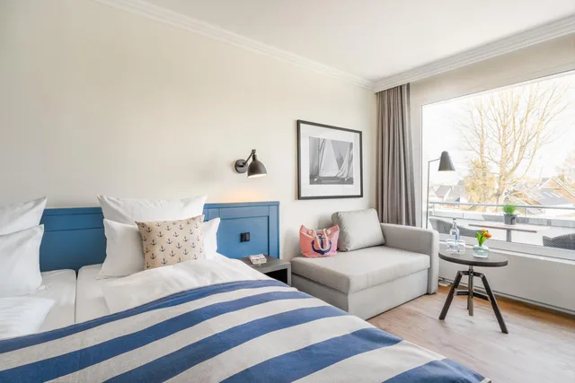 Superior, Queen Bed, Hotel Yachtclub 5/8