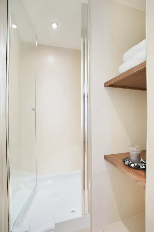 غرفة سوبيريور ثلاثية بسرير كوين وسرير فردي، Maison Axel Opera Paris 8/8