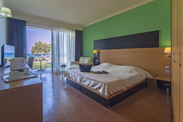 بنغل بسرير مزدوج بإطلالة على البحر، All Senses Nautica Blue Exclusive Resort and Spa By Anayia All Inclusive Resorts 2/6