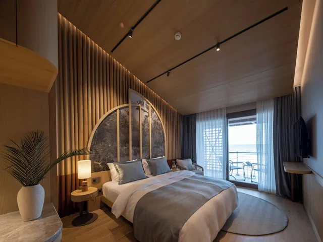 غرفة عائلية بسرير كوين وسريرين منفصلين بإطلالة على البحر، Inemare Hotel 2/3