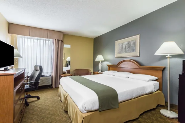 جناح بسرير كينج، Days Inn by Wyndham Selma 4/4