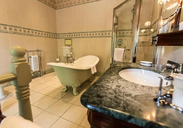 Four Poster, Suite، Kilworth House Hotel & Theatre 4/4