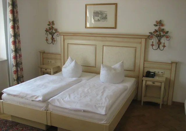 غرفة كومفورت بسرير مزدوج وسريرين منفصلين، Hotel Seibel 1/4