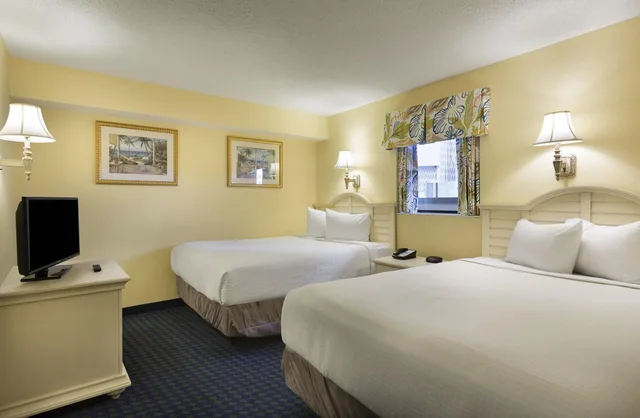 Room, Ocean View, Ocean Reef Resort 3/4