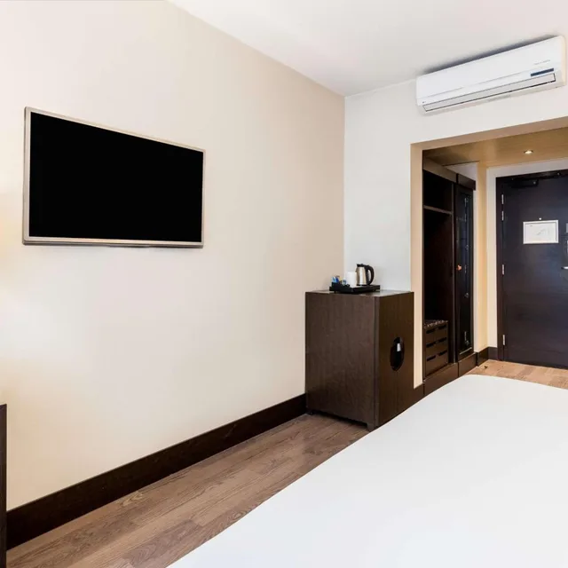 غرفة قياسية بسرير مزدوج أو سريرين منفصلين، Hotel NH Brussels Stephanie 9/10