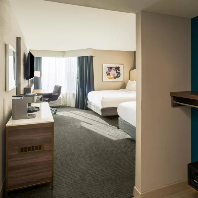 غرفة بسرير مزدوج بحوض استحمام لذوي الإعاقة، Crowne Plaza Atlanta NE - Norcross 3/6