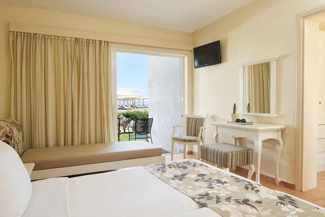بنغل بإطلالة على الحديقة، Civitel Creta Beach 7/8
