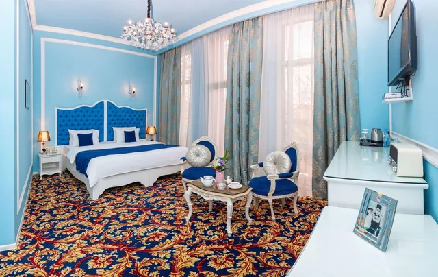 Deluxe, River Side Tbilisi Boutique Hotel 1/1