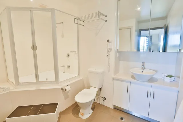 3 Bedrooms, Spa, Luxury, Apartment, 3 Queen Beds، Lady Bay Resort 5/8