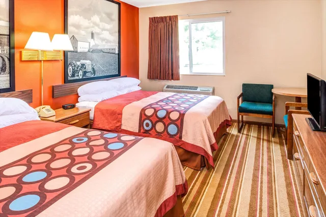 غرفة بسريرين مزدوجين للمدخنين، Super 8 Motel Blair 1/7