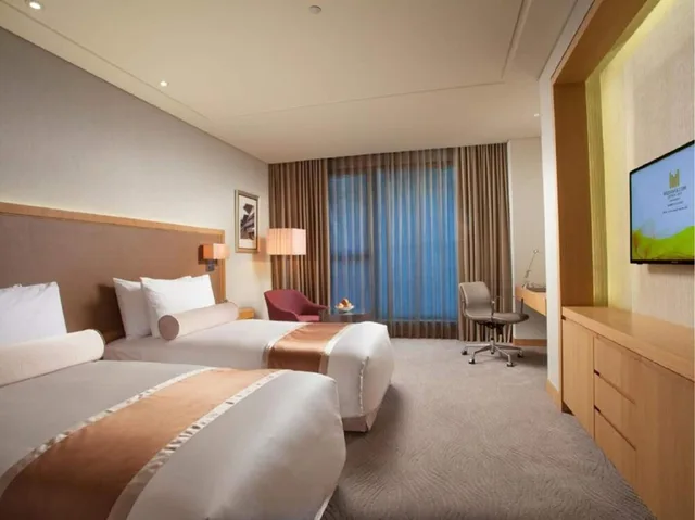 Club, Twin Beds, Millennium Hotel Taichung 2/4