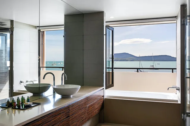 2 Bedrooms, Villa, Water Front, Two Story، Mirage Whitsundays 2/2