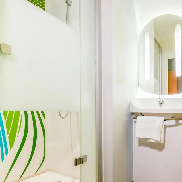 غرفة عائلية رباعية، Ibis Budget Saint Martin De Crau Porte De Camargue 6/6