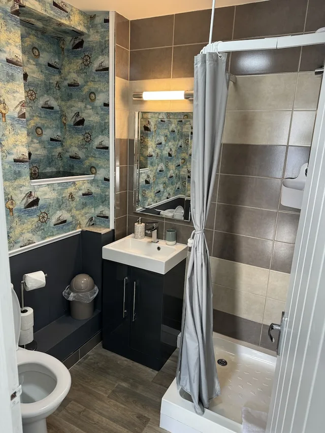 غرفة عائلية بسرير كينج وسرير فردي، St George's Guesthouse 6/6