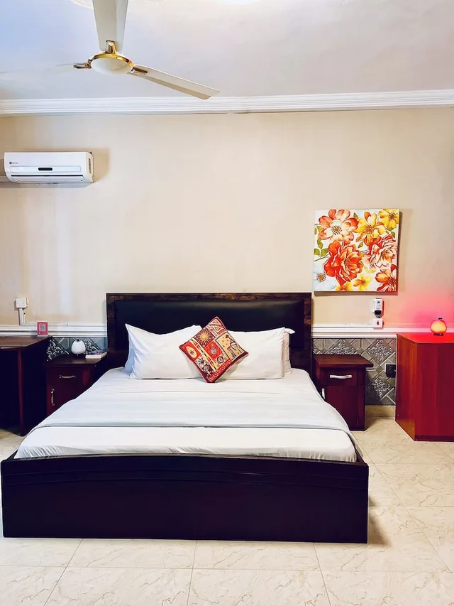 غرفة قياسية بسرير كوين بإطلالة على البحر في الطابق الأرضي، Coconut Pointe Beach Resort 2/8