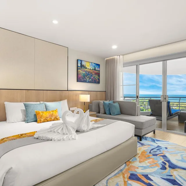 جناح جونيور، Royal Cliff Grand Hotel 2/7