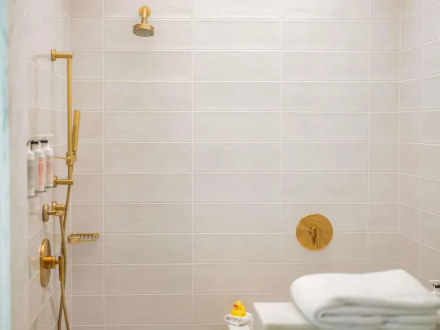 غرفة فاخرة بسرير مزدوج لذوي الإعاقة، 21C Museum Hotel Bentonville 6/6
