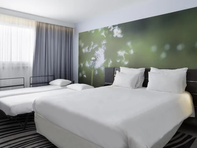 غرفة سوبيريور عائلية بسرير كوين مع أريكة، Novotel Paris Charles De Gaulle Airport 2/10