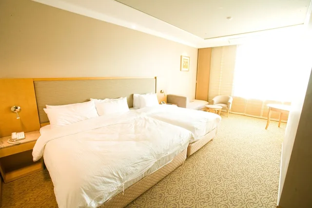 Grand, Hollywood, Twin Beds, Queen Bed، The Grand Hotel Daegu 2/10