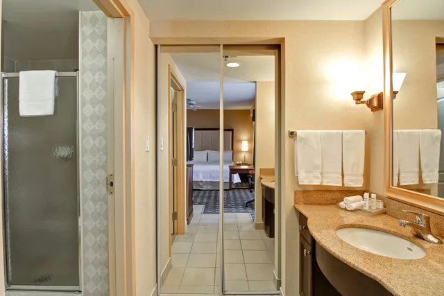 استوديو بسرير كينج بجاكوزي، Homewood Suites By Hilton Toronto Mississauga 3/3