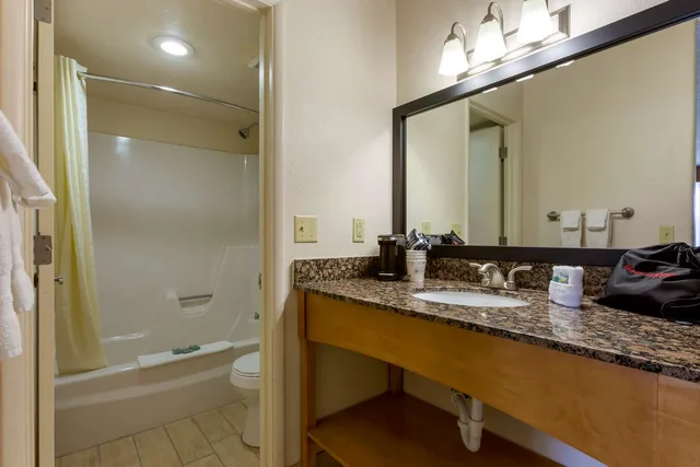 Room, 2 Queen Beds, Best Western Paint Pony Lodge 6/7