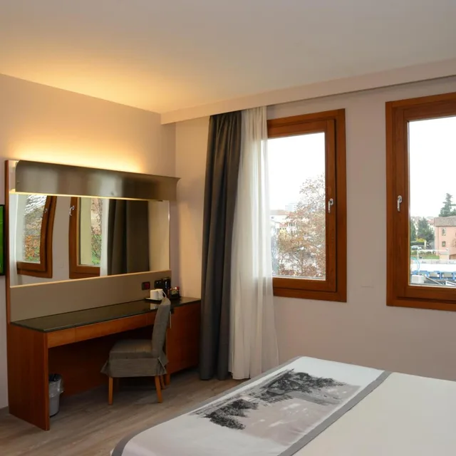 غرفة بسرير مزدوج، Albergo Roma, Bw Signature Collection 9/10