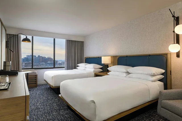 غرفة كلوب بسرير مزدوج، Sheraton Philadelphia University City 2/5