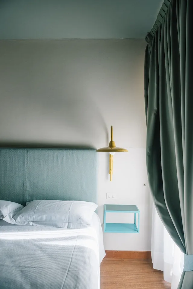 غرفة كومفورت بسرير كينج، Torino Hotel 2/5