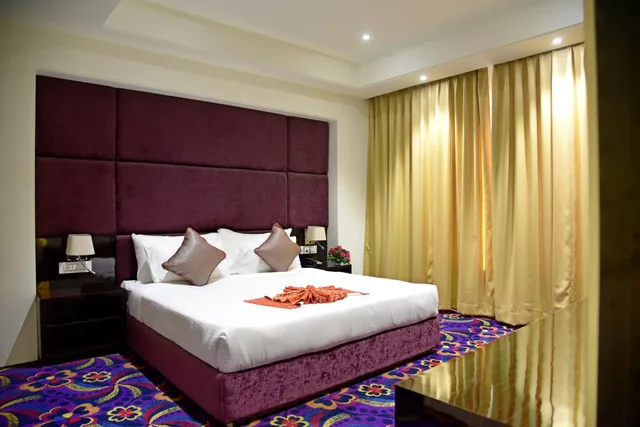 جناح، Pride Hotel And Convention Centre 3/4