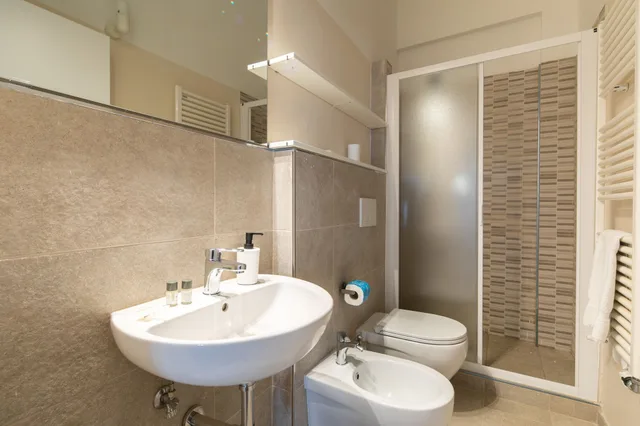 City, Apartment, 2 Queen and Twin Beds, Indipendenza House 6/9