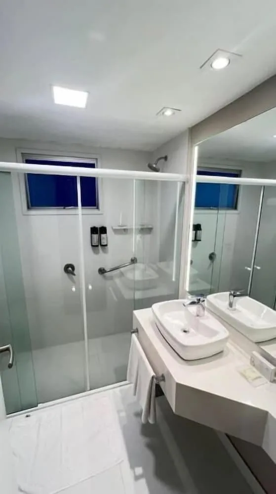 Select, Queen Bed, Bourbon Curitiba Hotel & Suites 5/10