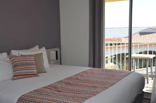 غرفة كومفورت بسرير كوين بإطلالة على البحر، Hotel Et Spa Les Cleunes Oleron 3/5