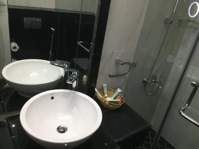 غرفة ديلوكس بسرير كينج، Royal Qatar Hotel 4/4