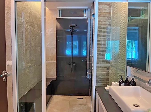 Luxury, Double Bed, Beach Front, with Pool، Phi Phi Cliff Beach Resort 6/10