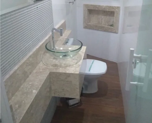 غرفة بسرير مزدوج وسرير فردي بإطلالة على المدينة، Hotel Guarulhos 2/2