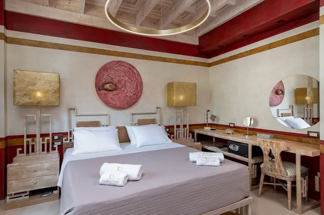 جناح سوبيريور بسرير كينج، 10GR Boutique Hotel & Wine Bar - Adults Only 3/5