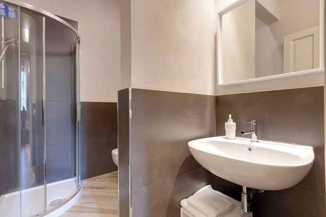 شقة بسريرين مزدوجين مع أريكة، Mamo Florence - Hibisco Apartment 8/10