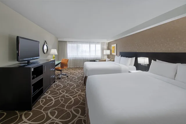 غرفة تنفيذية بسريرين، Crowne Plaza Kitchener Waterloo 1/3